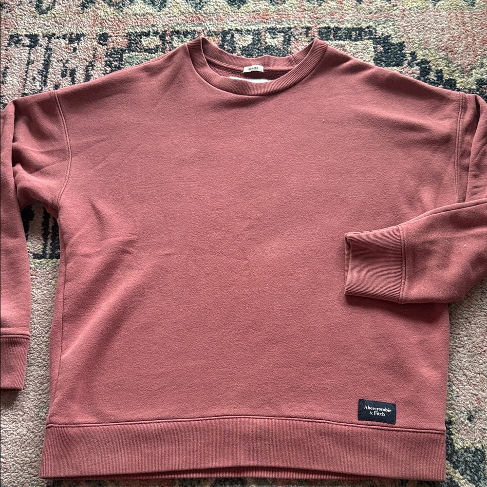 Abercrombie & Fitch Men's Mauve Crewneck Sweater